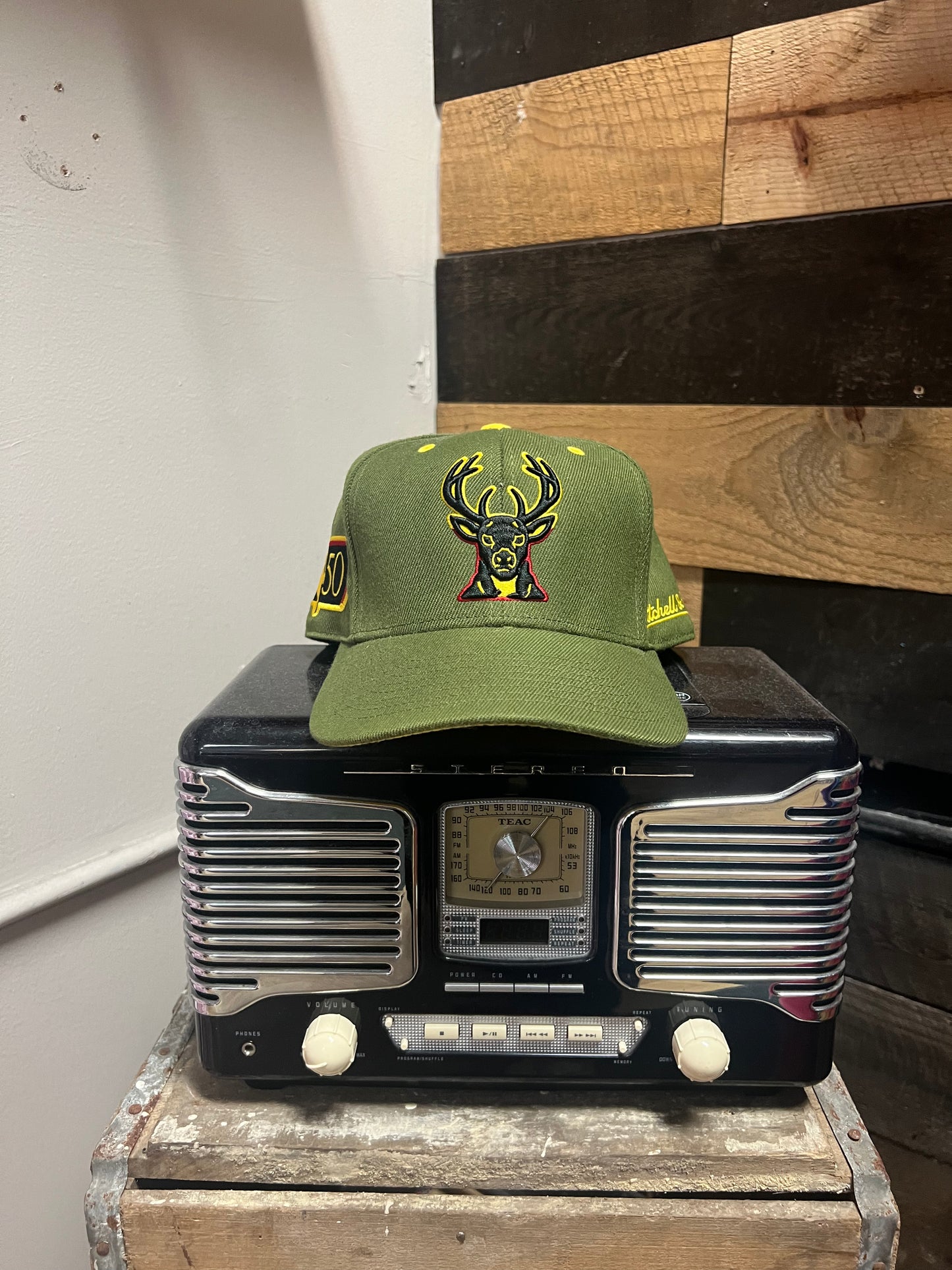Milwaukee Bucks Green Fitted Hat