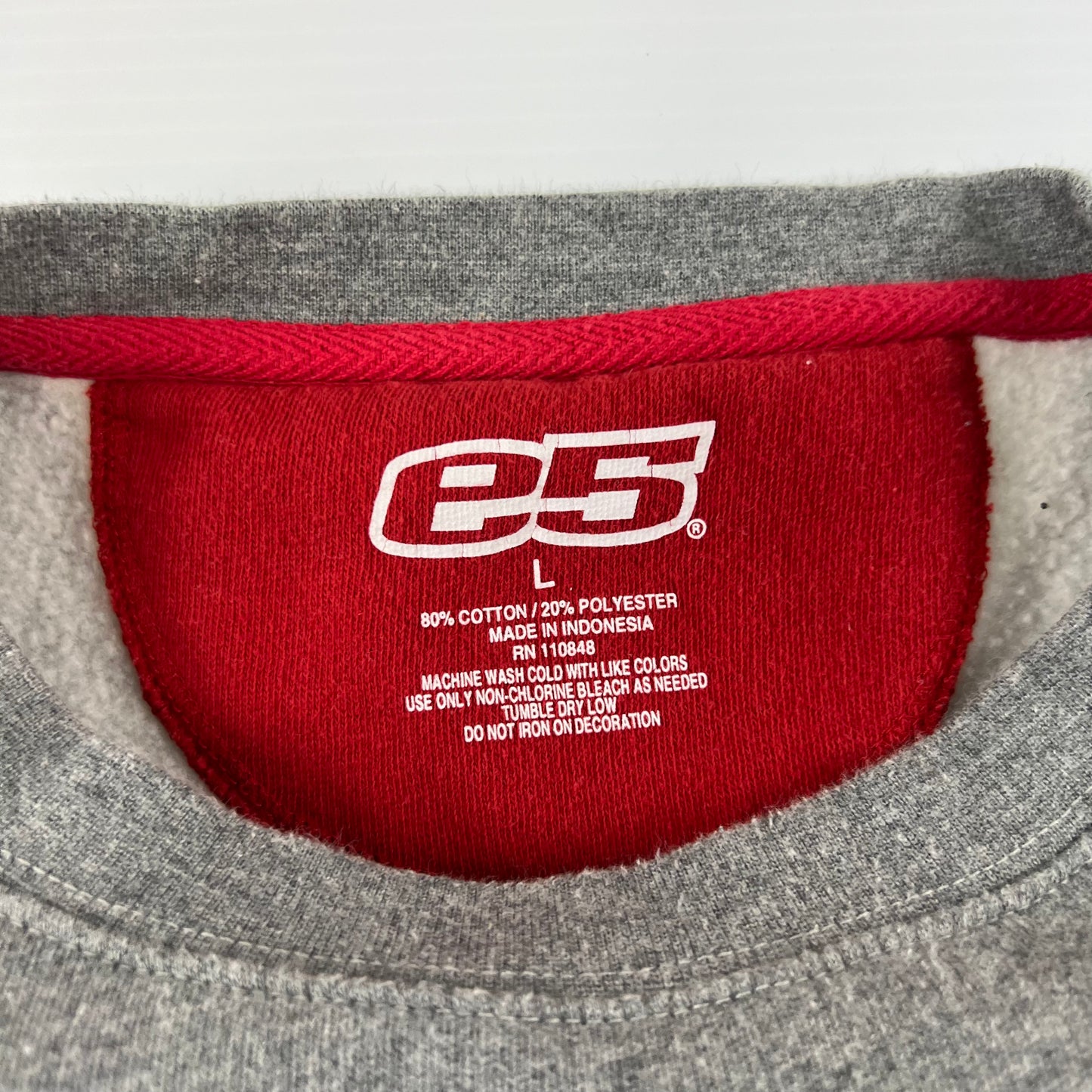 E5 Wisconsin Badgers Madison Crewneck- L