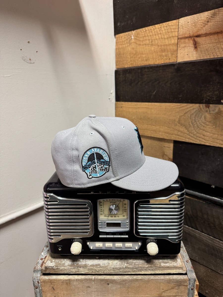Detroit Tigers Grey Fitted Hat - ALL GOODS - ALL GOODS