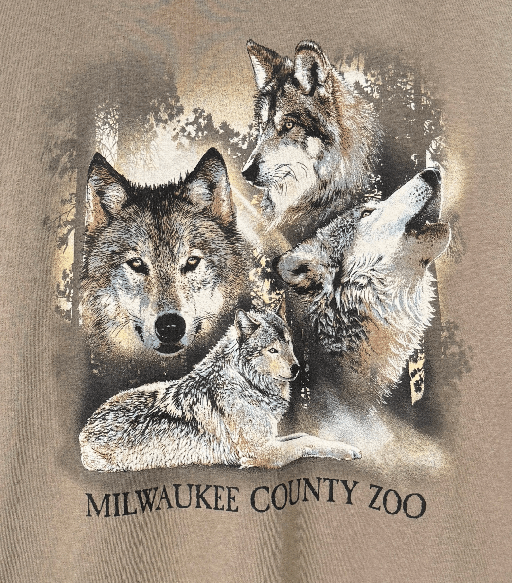 Milwaukee County Zoo Wolf Tee - Large - ALL GOODS - ALL GOODS