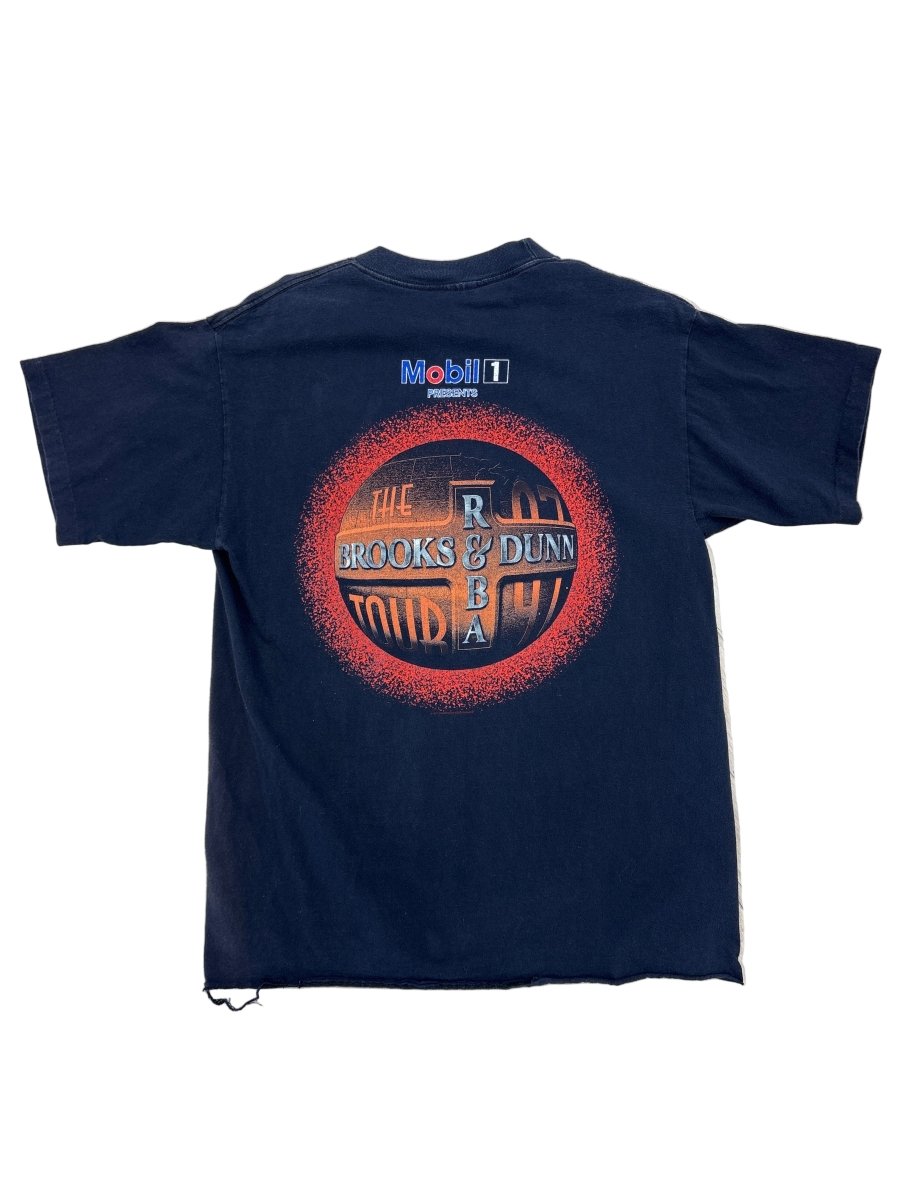 The Brooks Dunn And Reba Tour T-Shirt - Large - ALL GOODS - ALL GOODS