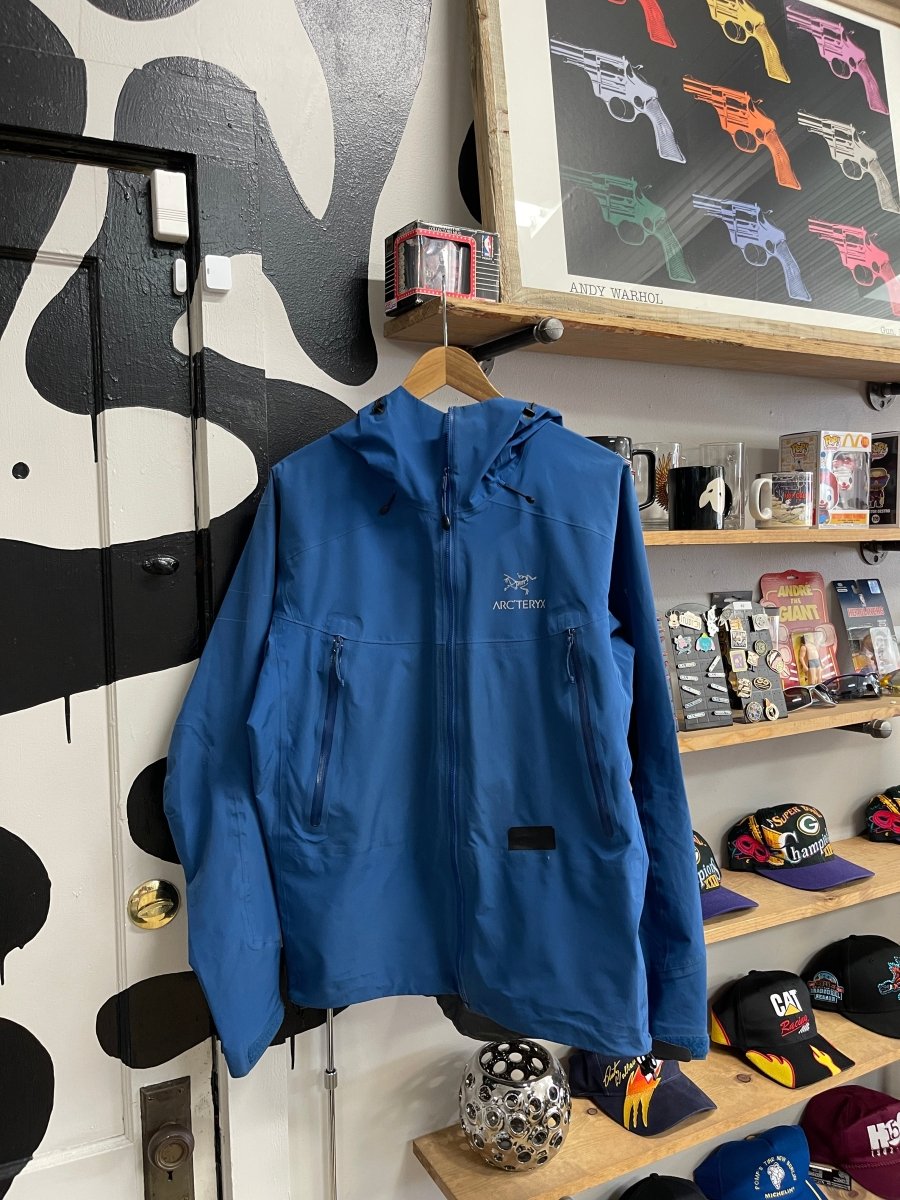 Blue Arc’teryx Beta Jacket - Large - ALL GOODS - ALL GOODS