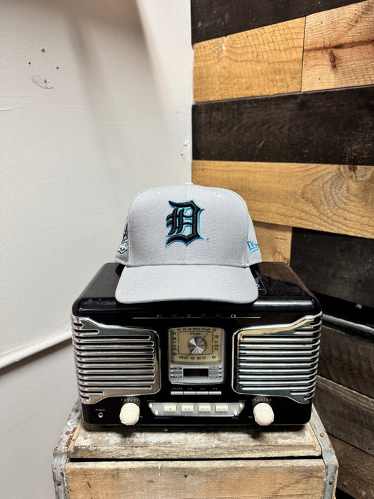 Detroit Tigers Grey Fitted Hat - ALL GOODS - ALL GOODS