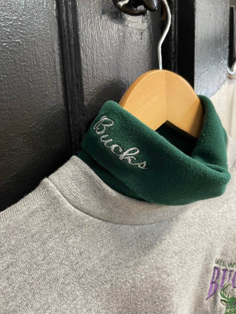 Milwaukee Bucks Vintage Crewneck - ALL GOODS - ALL GOODS