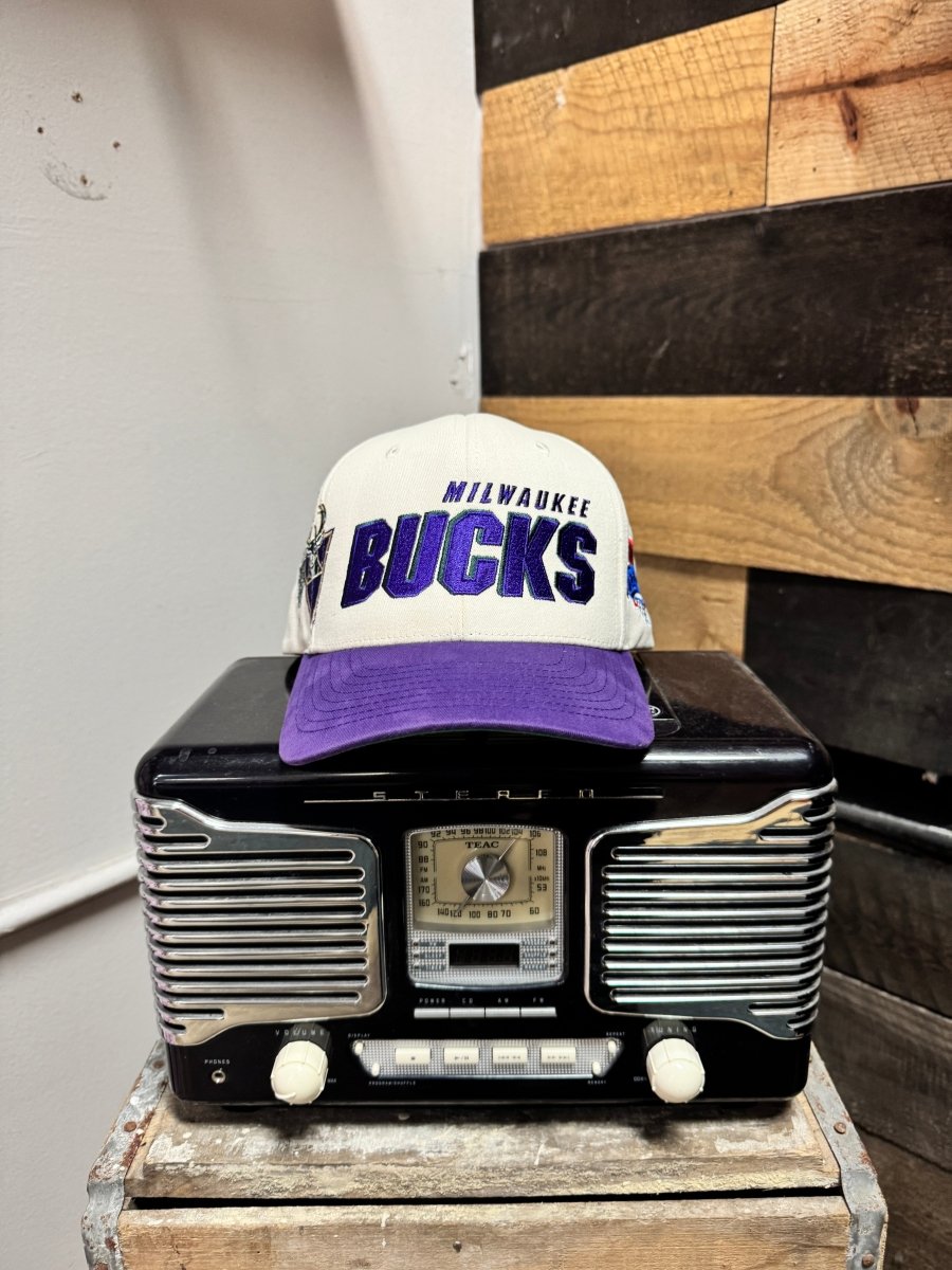 Mitchell & Ness Milwaukee Bucks SnapBack - ALL GOODS - ALL GOODS