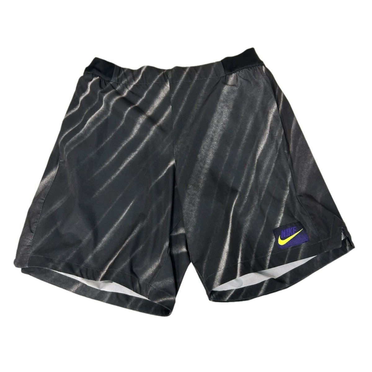Nike Shorts - L - ALL GOODS - ALL GOODS