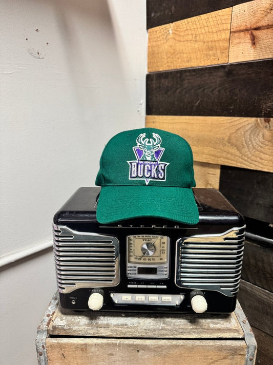 Vintage Milwaukee Bucks SnapBack - ALL GOODS - ALL GOODS