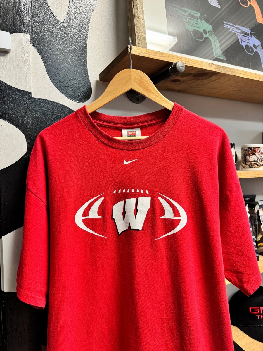 Vintage Nike Wisconsin Badgers Shirt - XL - ALL GOODS - ALL GOODS